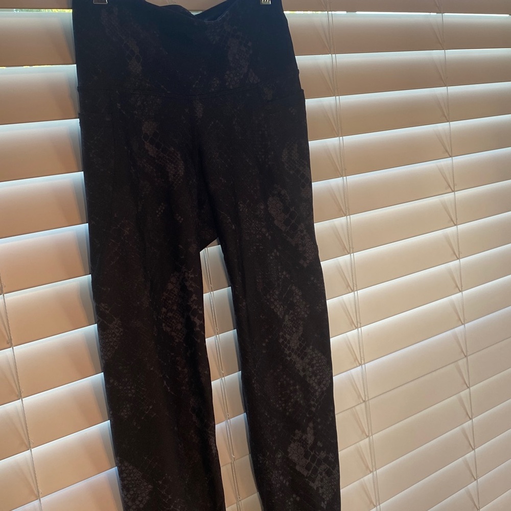 Old Navy‎ Active Black Patterned Go-DRY Leggings XXS - Picture 2 of 5